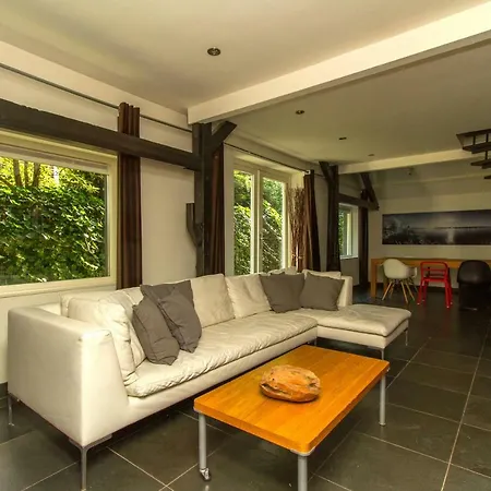 Hannahhoeve Private House With Wifi And Free Parking For 1 Car *